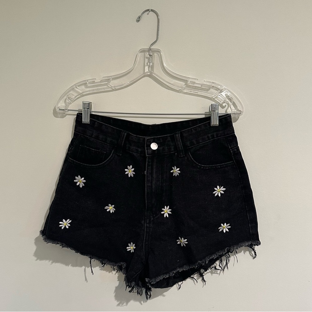 High rise daisy cutoffs